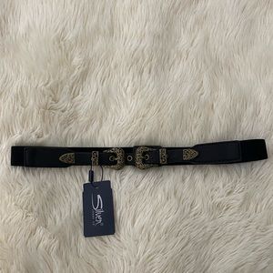 Double buckle belt NWT